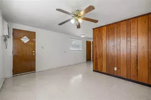 9610 N 12th St, Tampa, FL 33612 - Photo 14
