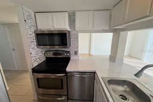 833 Caribbean Dr, Davenport, FL 33897 - Photo 4