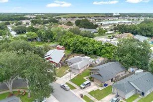 3917 Natchez Trace Dr, Saint Cloud, FL 34769 - Photo 2