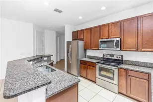 10345 Belfry Cir, Orlando, FL 32832 - Photo 4