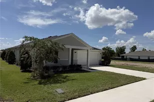 2602 Lola Ln, Kissimmee, FL 34744 - Photo 4