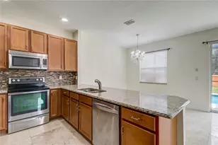 500 Las Fuentes Dr, Kissimmee, FL 34746 - Photo 14