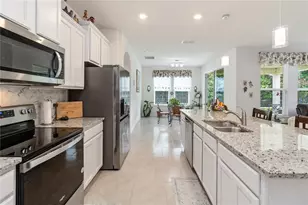 2916 Hooded Crane Cv, Saint Cloud, FL 34773 - Photo 6