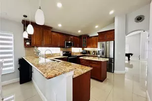 8885 Palisades Beach Ave, Orlando, FL 32829 - Photo 4