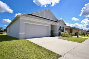 492 Pinecrest Loop, Davenport, FL 33837 - Photo 2