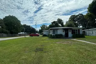 301 Pennsylvania Ave St, Saint Cloud, FL 34769 - Photo 2