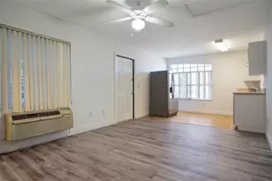 526 Caribbean Dr, Davenport, FL 33897 - Photo 8