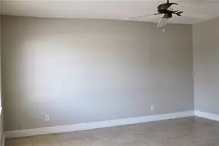 9101 Tudor Dr, Tampa, FL 33615 - Photo 8