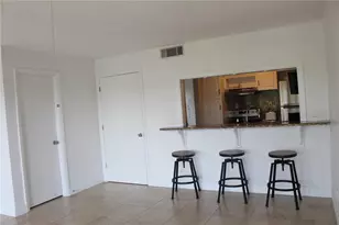 9101 Tudor Dr, Tampa, FL 33615 - Photo 4