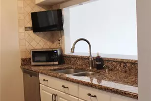9101 Tudor Dr, Tampa, FL 33615 - Photo 10