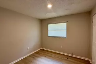 409 Lake St, Wildwood, FL 34785 - Photo 6