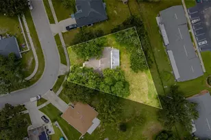 2472 Pine Chase Cir, Saint Cloud, FL 34769 - Photo 2
