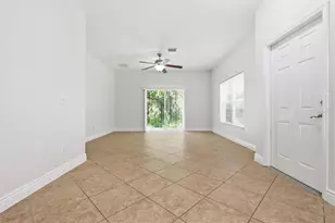 20221 Vintage Oaks Pl, Tampa, FL 33647 - Photo 10