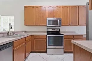 20221 Vintage Oaks Pl, Tampa, FL 33647 - Photo 10