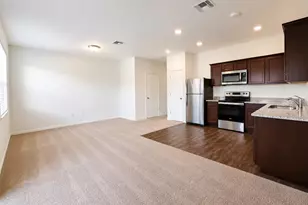 936 Grandin St, Davenport, FL 33837 - Photo 2