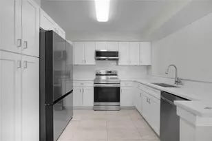 13929 Fairway Island Dr, Orlando, FL 32837 - Photo 6