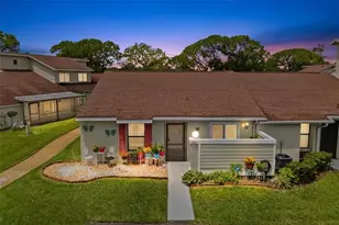 49 Pine Island Cir, Kissimmee, FL 34743 - Photo 2