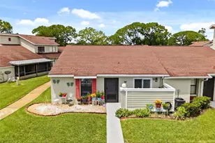 49 Pine Island Cir, Kissimmee, FL 34743 - Photo 2