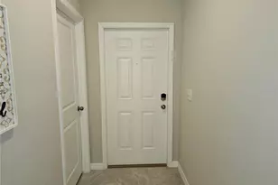 1629 Yellow Trl, Lakeland, FL 33801 - Photo 4