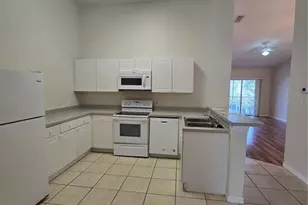 2790 Club Cortile Cir, Kissimmee, FL 34746 - Photo 4
