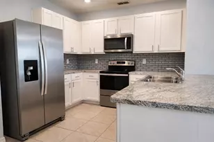 1032 Andean Ln, Davenport, FL 33837 - Photo 10