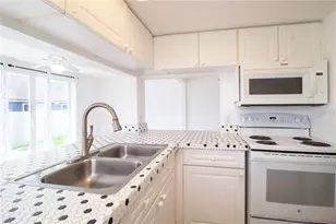 275 Mango Dr, Davenport, FL 33897 - Photo 12