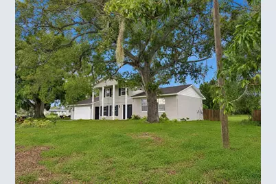 118 2nd Street NW, Ruskin, FL 33570 - Photo 1
