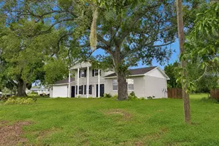 118 2nd St NW, Ruskin, FL 33570 - Photo 1