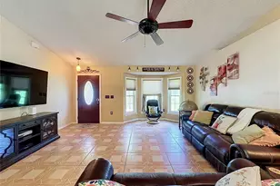 533 Bent Oak Loop, Davenport, FL 33837 - Photo 8