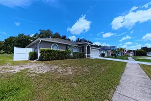 566 Oak Branch Cir, Kissimmee, FL 34758 - Photo 2