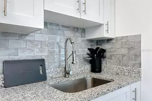 2893 Wood St, Sarasota, FL 34237 - Photo 6