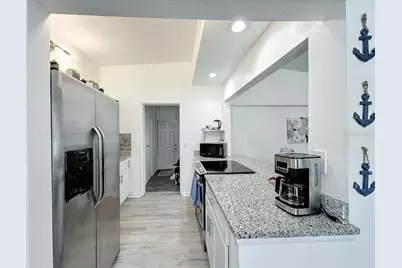 2893 Wood Street, Sarasota, FL 34237 - Photo 8