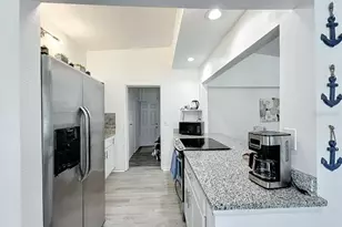 2893 Wood St, Sarasota, FL 34237 - Photo 8