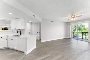 1932 Lake Atriums Cir, Orlando, FL 32839 - Photo 2