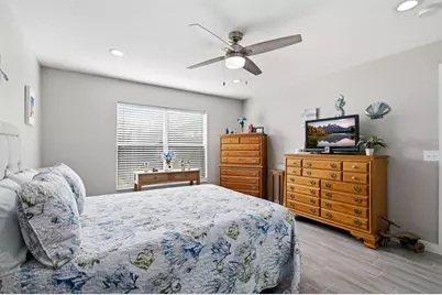 8279 Westmont Terrace Drive, Lakeland, FL 33810 - Photo 24