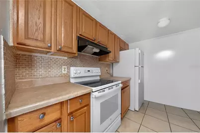 803 Sky Lake Circle #D, Orlando, FL 32809 - Photo 8