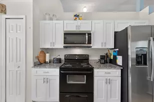 10225 Cody Ln, Orlando, FL 32825 - Photo 6