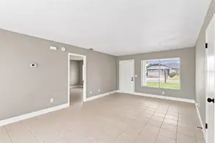 519 Floral Dr, Kissimmee, FL 34743 - Photo 6