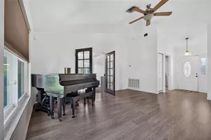 722 Hunt Dr, Lake Wales, FL 33853 - Photo 8