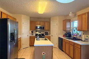 905 Gloucester Ct, Kissimmee, FL 34758 - Photo 4