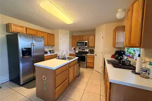 905 Gloucester Ct, Kissimmee, FL 34758 - Photo 4