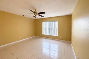905 Gloucester Ct, Kissimmee, FL 34758 - Photo 2