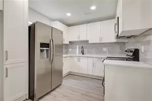 5039 Avery Rd, New Port Richey, FL 34652 - Photo 2