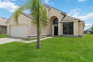 729 Downing Cir, Davenport, FL 33897 - Photo 2