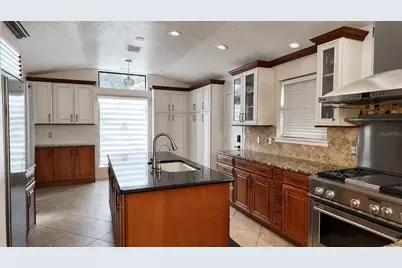 1055 Holden Avenue, Orlando, FL 32839 - Photo 12