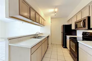 2332 Prime Cir, Kissimmee, FL 34746 - Photo 10