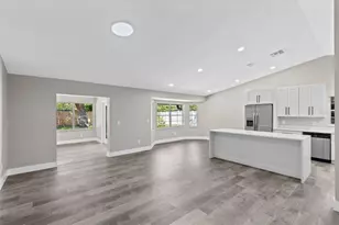 910 Whisler Ct, Saint Cloud, FL 34769 - Photo 8