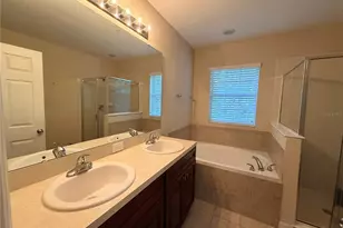10547 Regent Square Dr, Orlando, FL 32825 - Photo 16