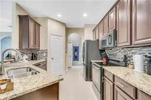 909 Summit Ash Ct, Deland, FL 32724 - Photo 8