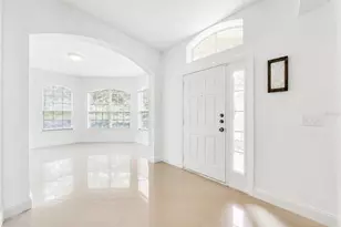 909 Summit Ash Ct, Deland, FL 32724 - Photo 2